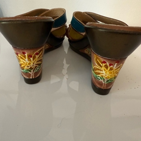 Via Veneto Colorful Wedge Leather Sandals. size 6, NWOB - Picture 4 of 7
